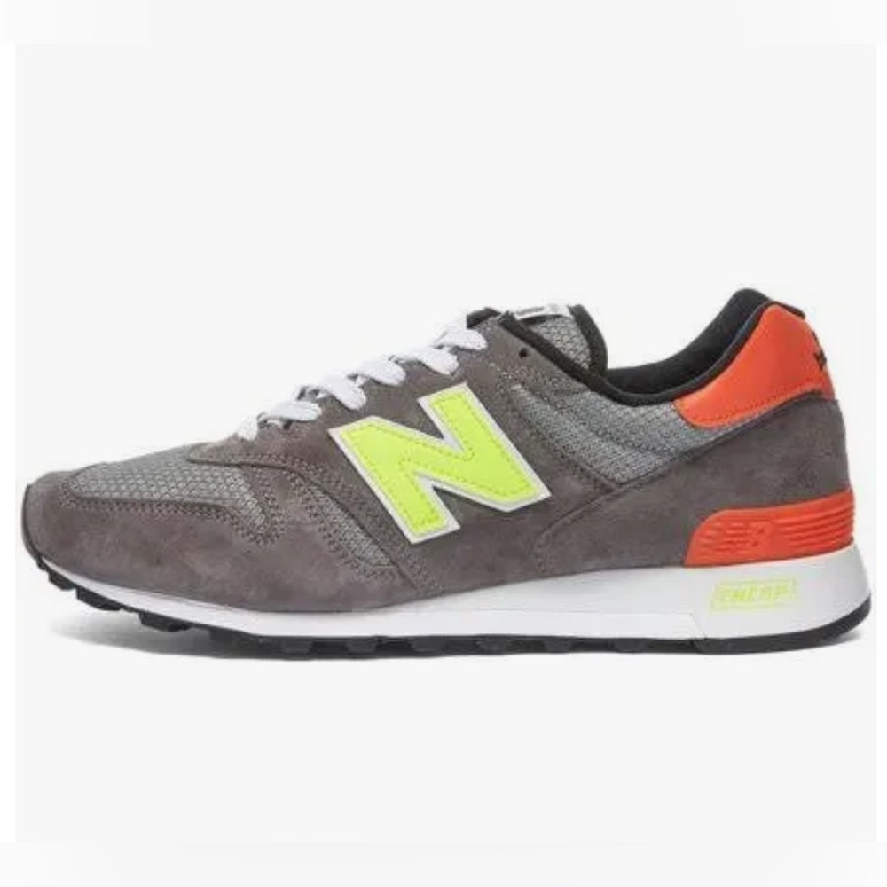 Pristine, New Balance 1300 - Made in USA - Size 13.